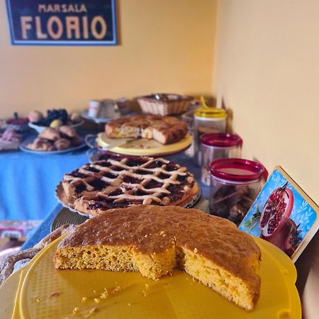 Due Passi Dal Centro Bed & Breakfast Marsala Eksteriør bilde