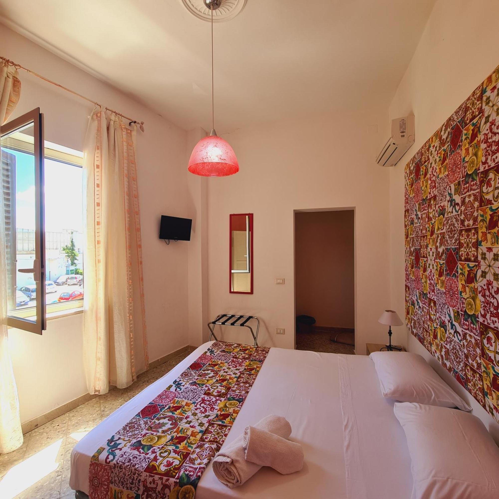Due Passi Dal Centro Bed & Breakfast Marsala Rom bilde