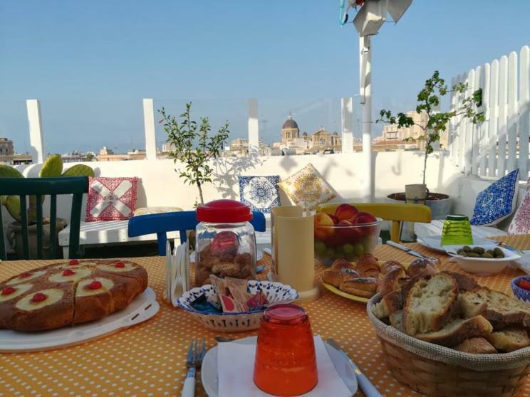 Due Passi Dal Centro Bed & Breakfast Marsala Eksteriør bilde